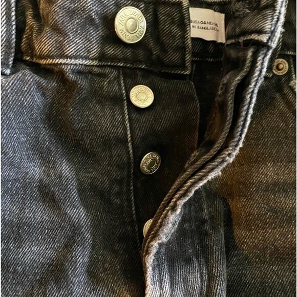 Zara Button Fly Shorts Women's Size 4 Black Distressed Faded Denim Jean - Picture 6 of 8